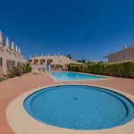 Дом отдыха Sao Rafael Townhouse With Pool