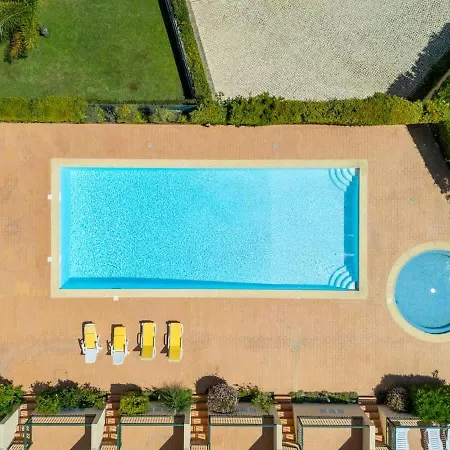 別荘 Sao Rafael Townhouse With Pool